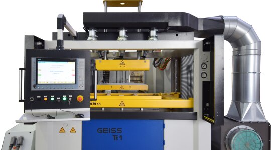 Vakuové tvarovací stroje T10 a&nbsp;Ts1